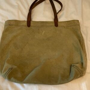 Madewell medium canvas tote in light army green
